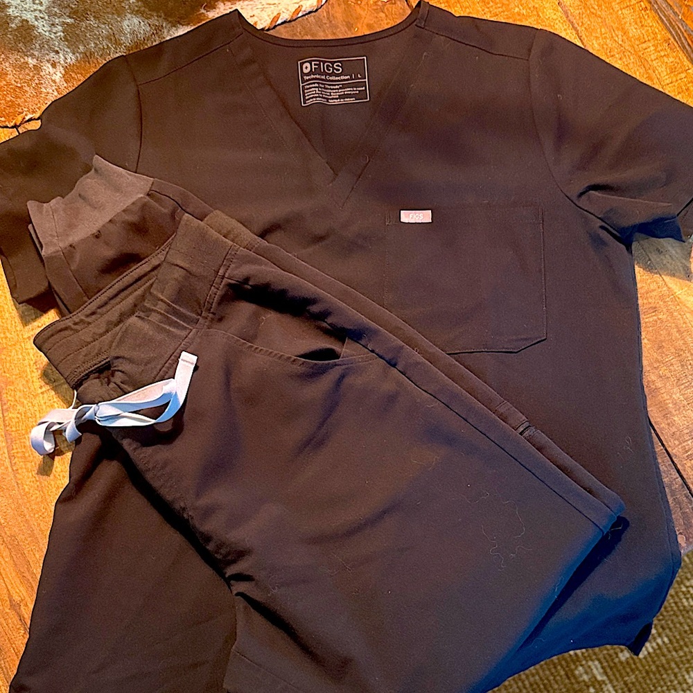 Figs Black Large Catarina Top Zamora Jogger Tall Bottom